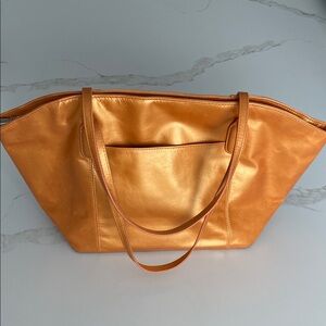 Hobo shoulder tote